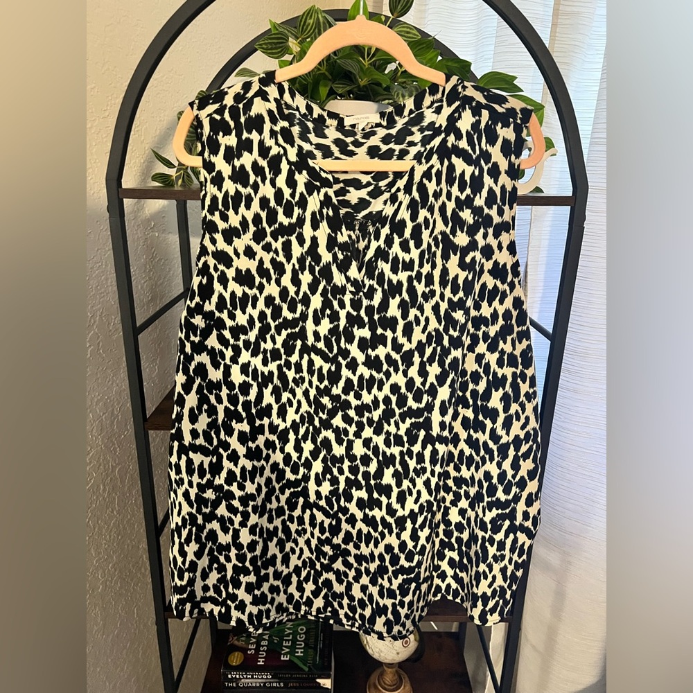 Maurices Black and Cream Patterned Blouse